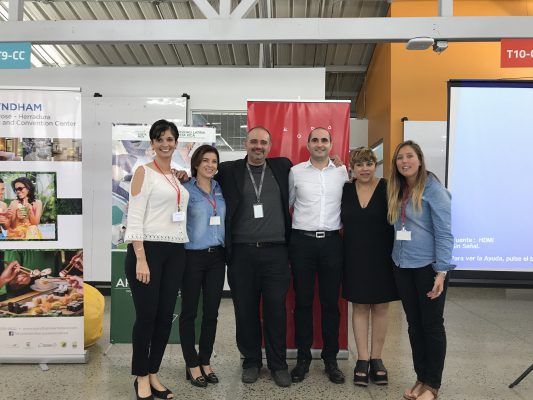 Foto de ponentes y organizadores Jornada Innovación educativa en Costa Rica